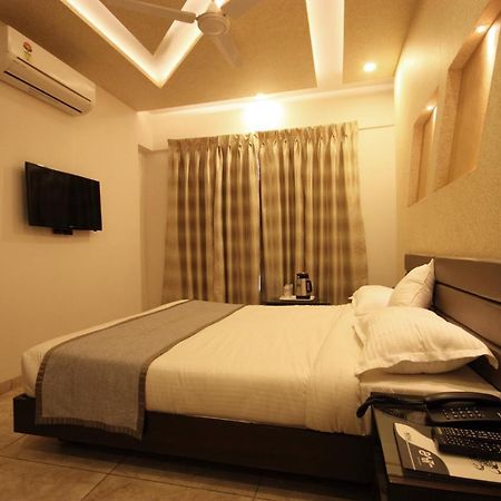 Hotel Bait Inn Αχμπανταμπάντ Εξωτερικό φωτογραφία
