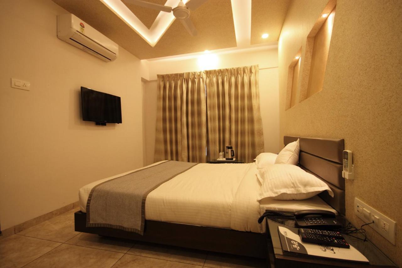 Hotel Bait Inn Αχμπανταμπάντ Εξωτερικό φωτογραφία