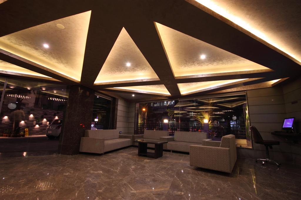 Hotel Bait Inn Αχμπανταμπάντ Εξωτερικό φωτογραφία