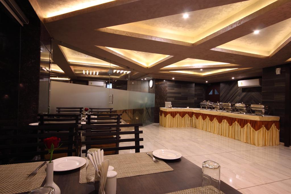 Hotel Bait Inn Αχμπανταμπάντ Εξωτερικό φωτογραφία