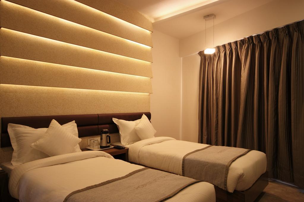 Hotel Bait Inn Αχμπανταμπάντ Εξωτερικό φωτογραφία