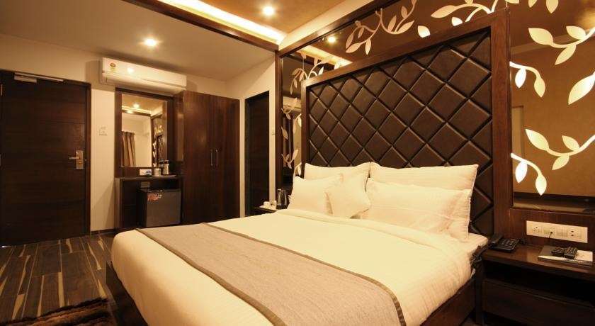 Hotel Bait Inn Αχμπανταμπάντ Δωμάτιο φωτογραφία